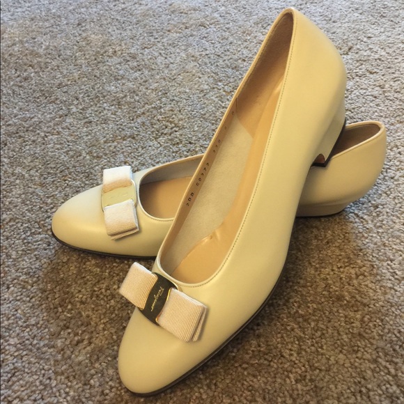 Women’s Salvatore Ferragamo shoes size 9 - Picture 7 of 7